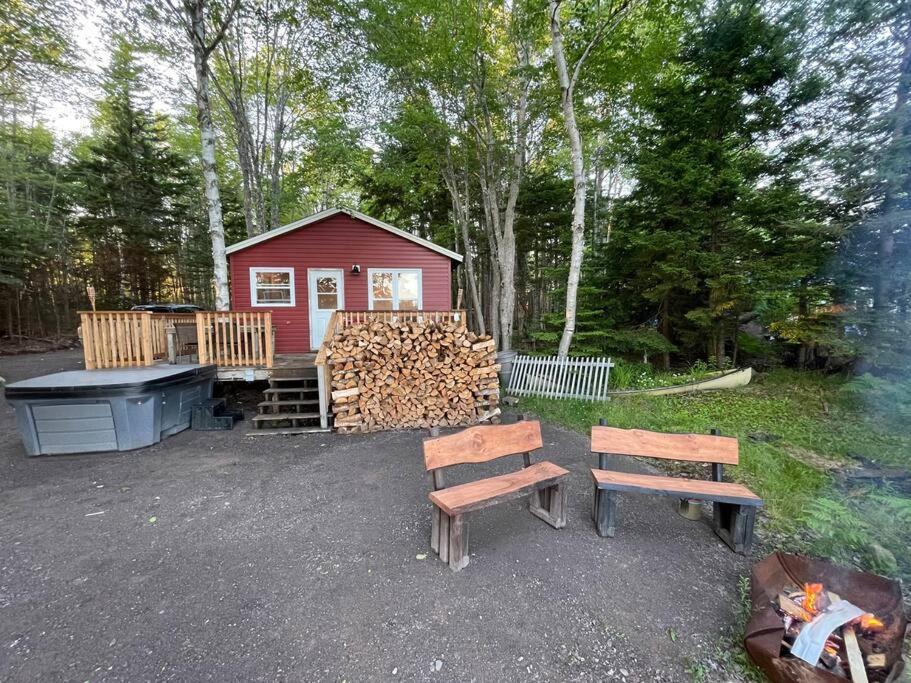 Leland'S Lakehouse Wolfville Bagian luar foto