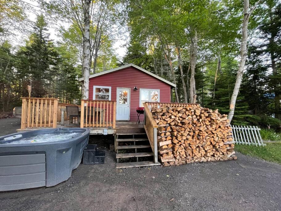 Leland'S Lakehouse Wolfville Bagian luar foto